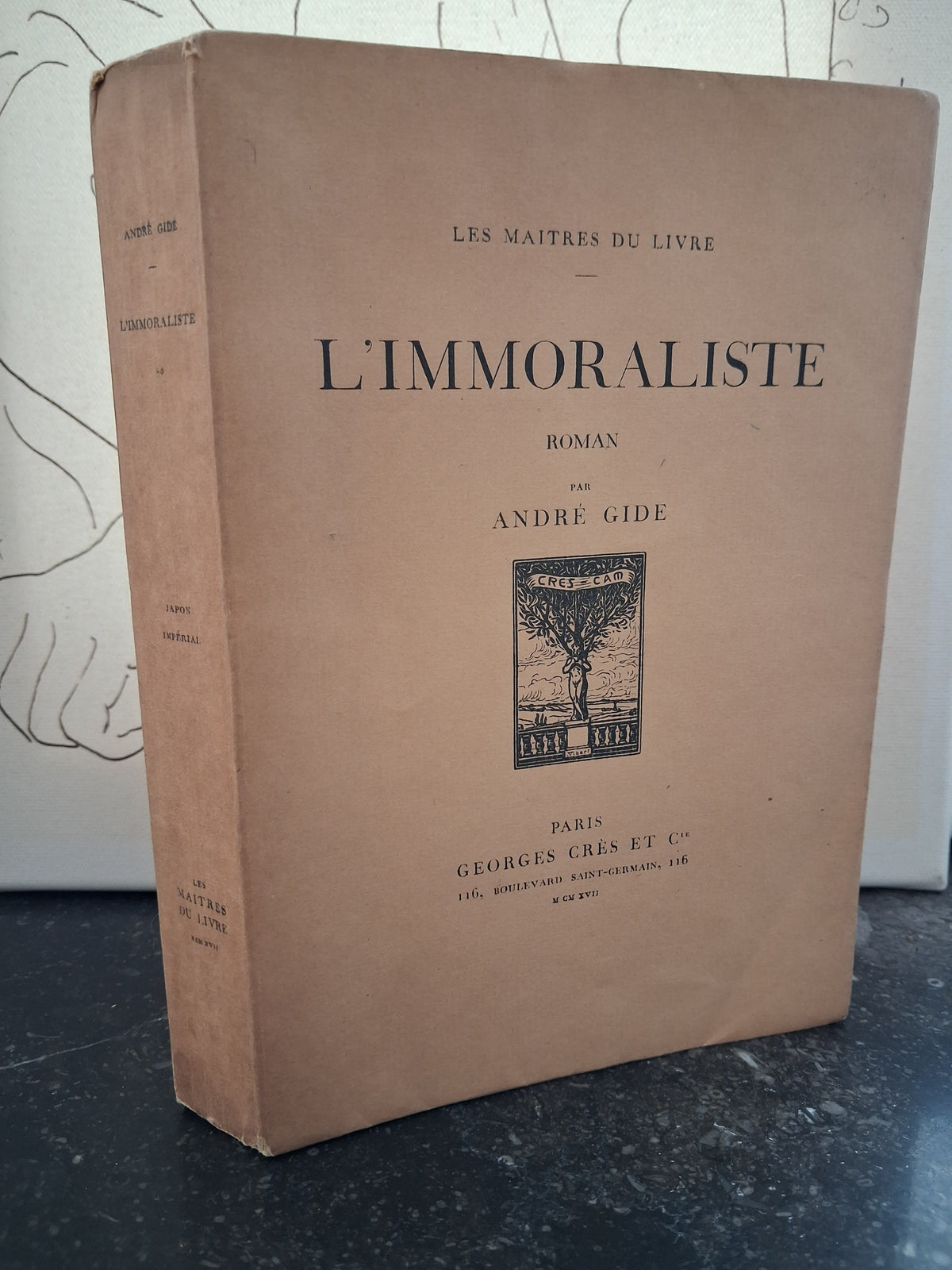 Tan front cover and spine of L’Immoraliste by André Gide, Les Maîtres du Livre series